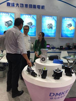 �A���Ԅӻ�չ�����R�˴���ֱ���ŷ�늙C��Ů���